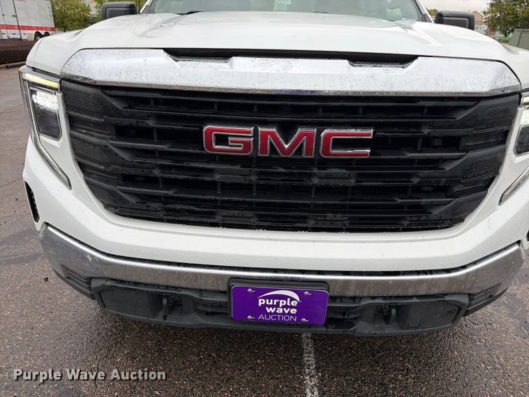 image for item FM7723 2023 GMC Sierra 1500 Crew Cab pickup truck
