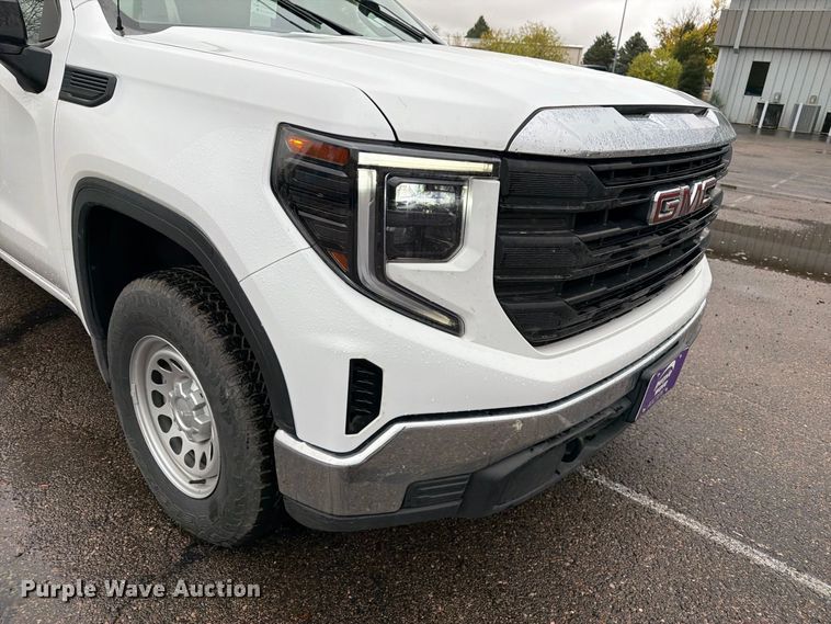 image for item FM7723 2023 GMC Sierra 1500 Crew Cab pickup truck