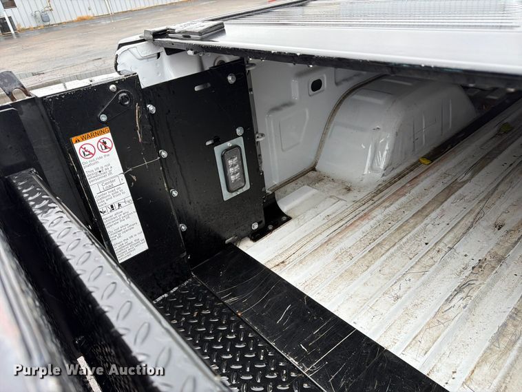 image for item FM7723 2023 GMC Sierra 1500 Crew Cab pickup truck