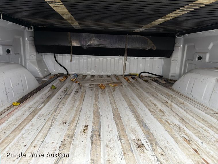 image for item FM7723 2023 GMC Sierra 1500 Crew Cab pickup truck