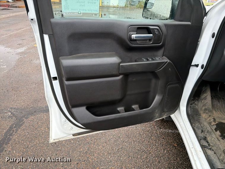image for item FM7723 2023 GMC Sierra 1500 Crew Cab pickup truck
