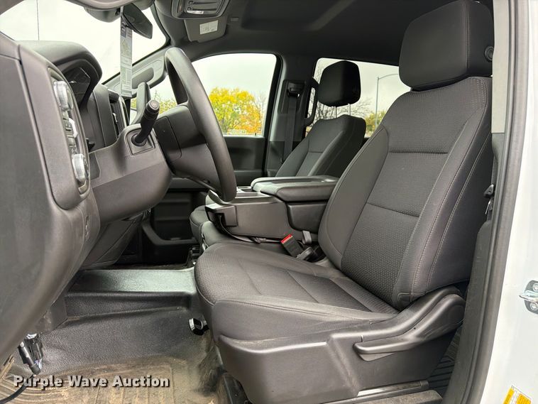 image for item FM7723 2023 GMC Sierra 1500 Crew Cab pickup truck