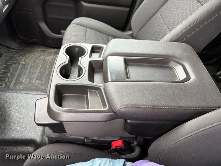 image for item FM7723 2023 GMC Sierra 1500 Crew Cab pickup truck