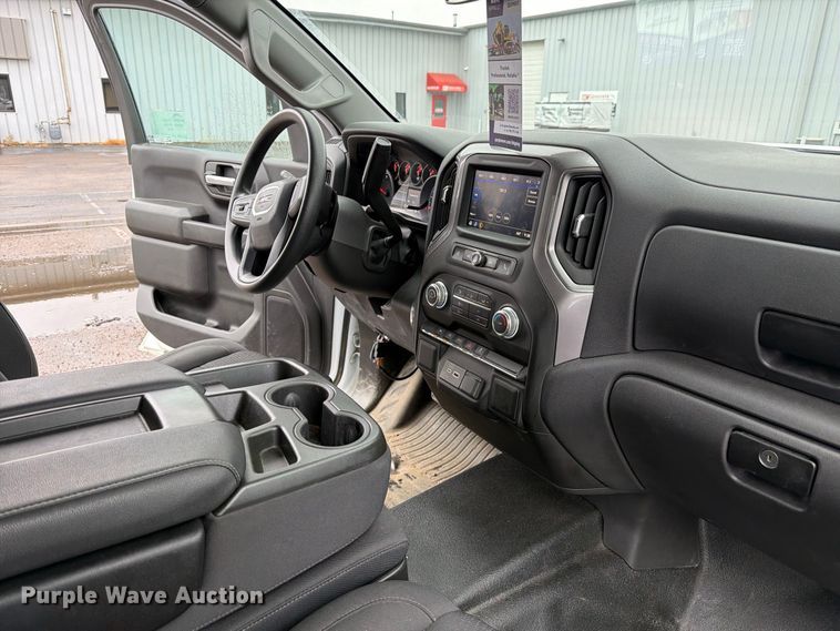 image for item FM7723 2023 GMC Sierra 1500 Crew Cab pickup truck