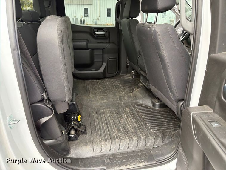 image for item FM7723 2023 GMC Sierra 1500 Crew Cab pickup truck