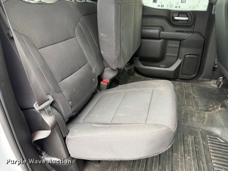 image for item FM7723 2023 GMC Sierra 1500 Crew Cab pickup truck