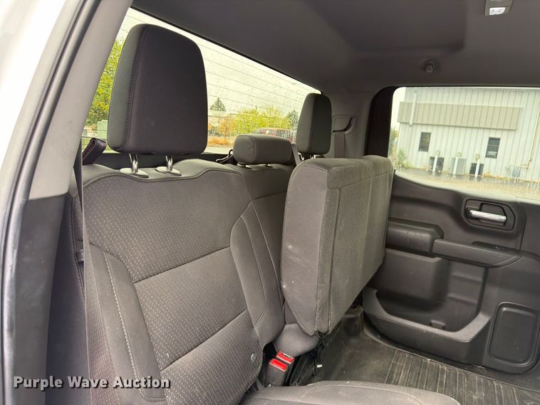 image for item FM7723 2023 GMC Sierra 1500 Crew Cab pickup truck