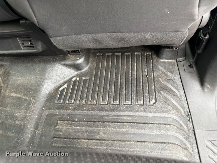 image for item FM7723 2023 GMC Sierra 1500 Crew Cab pickup truck