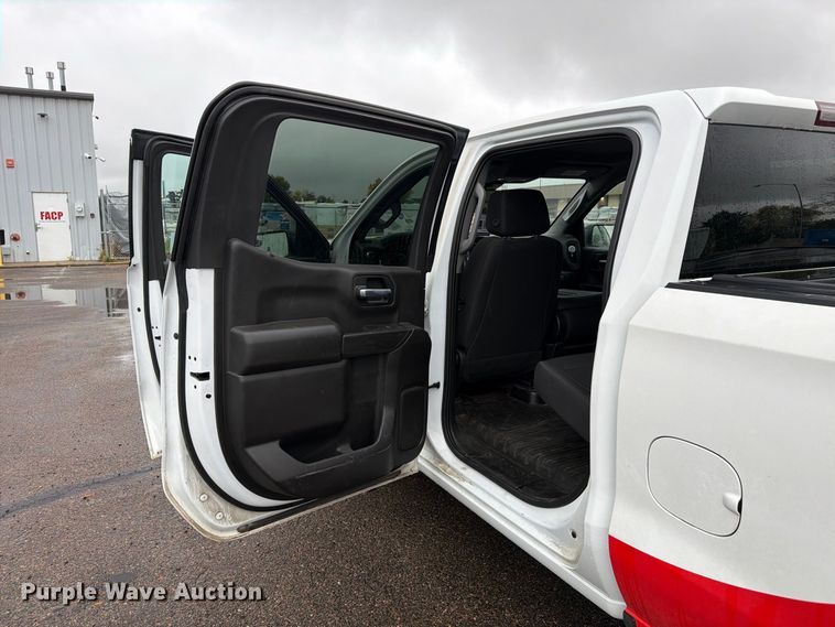 image for item FM7723 2023 GMC Sierra 1500 Crew Cab pickup truck