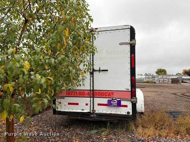 image for item FM7724 1998 Cascade Custom Manufacturing Inc. enclosed cargo trailer