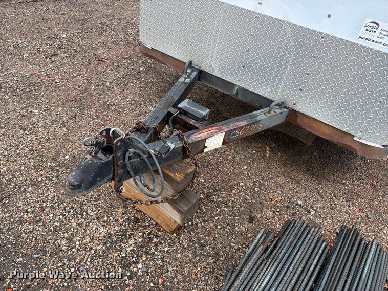 image for item FM7724 1998 Cascade Custom Manufacturing Inc. enclosed cargo trailer