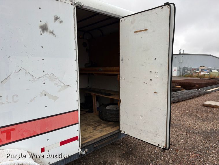 image for item FM7724 1998 Cascade Custom Manufacturing Inc. enclosed cargo trailer