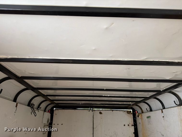 image for item FM7724 1998 Cascade Custom Manufacturing Inc. enclosed cargo trailer