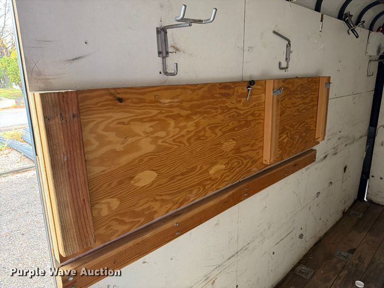 image for item FM7724 1998 Cascade Custom Manufacturing Inc. enclosed cargo trailer