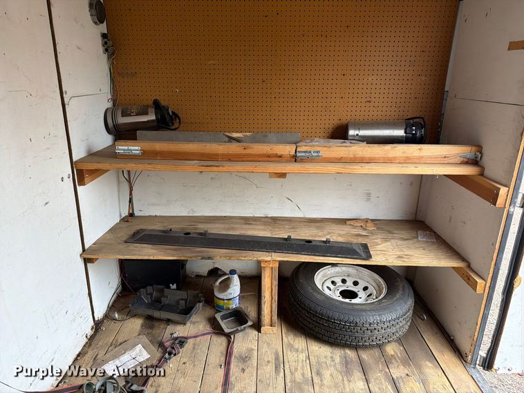 image for item FM7724 1998 Cascade Custom Manufacturing Inc. enclosed cargo trailer