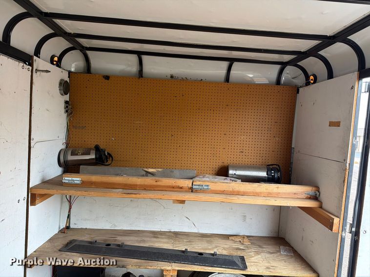 image for item FM7724 1998 Cascade Custom Manufacturing Inc. enclosed cargo trailer