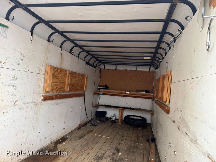 image for item FM7724 1998 Cascade Custom Manufacturing Inc. enclosed cargo trailer