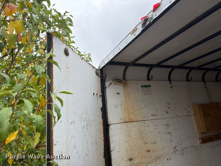 image for item FM7724 1998 Cascade Custom Manufacturing Inc. enclosed cargo trailer