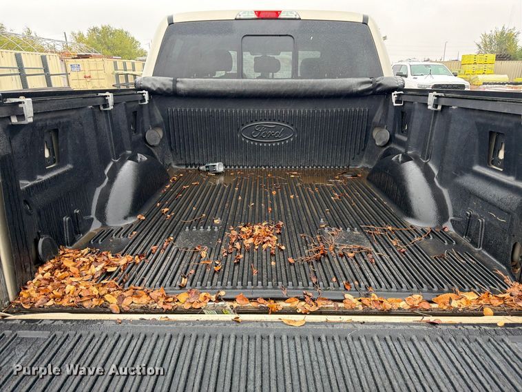image for item FM7725 2017 Ford F150 Crew Cab pickup truck