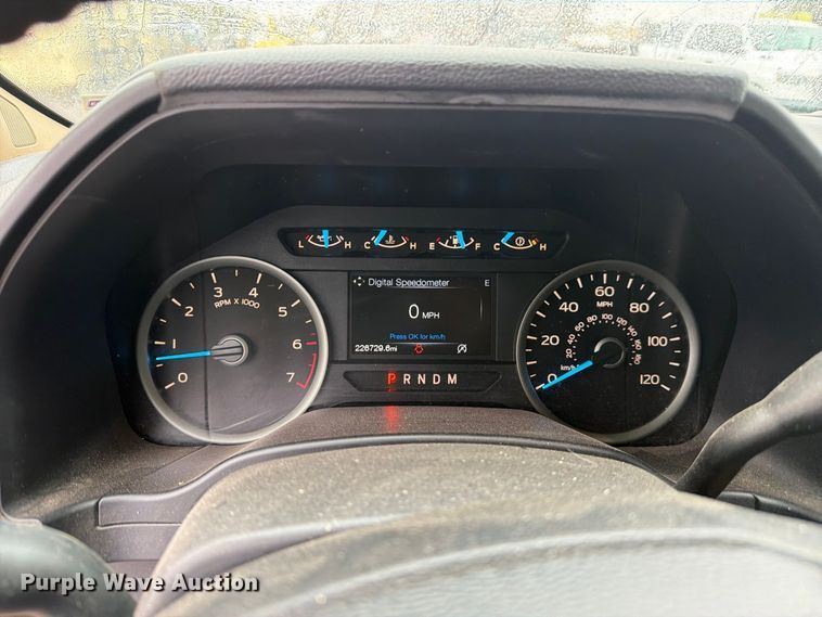 image for item FM7725 2017 Ford F150 Crew Cab pickup truck