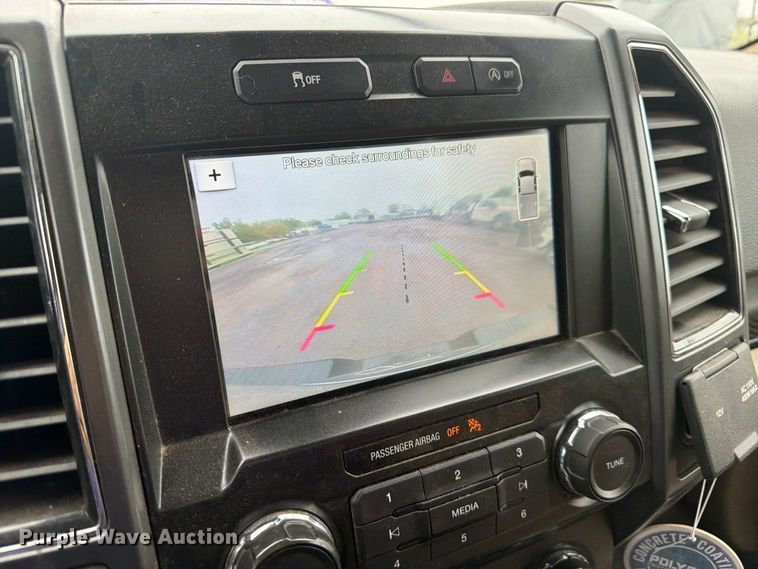image for item FM7725 2017 Ford F150 Crew Cab pickup truck