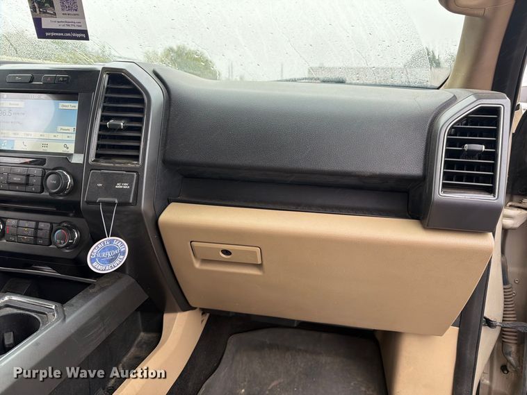 image for item FM7725 2017 Ford F150 Crew Cab pickup truck