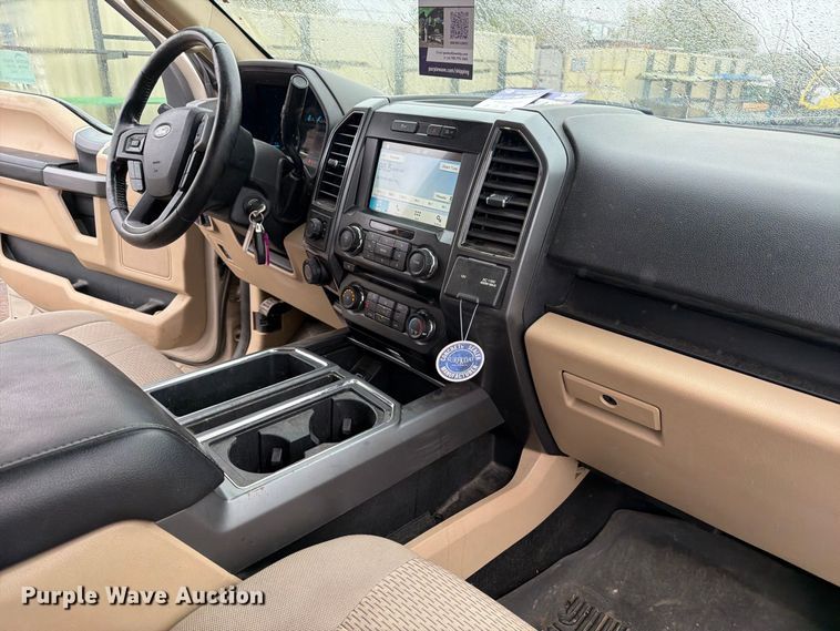 image for item FM7725 2017 Ford F150 Crew Cab pickup truck