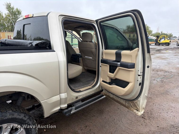 image for item FM7725 2017 Ford F150 Crew Cab pickup truck