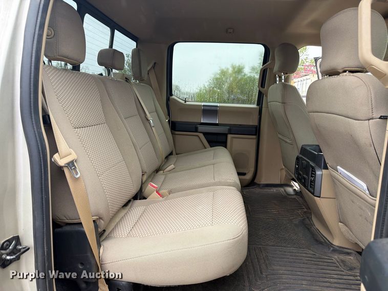 image for item FM7725 2017 Ford F150 Crew Cab pickup truck