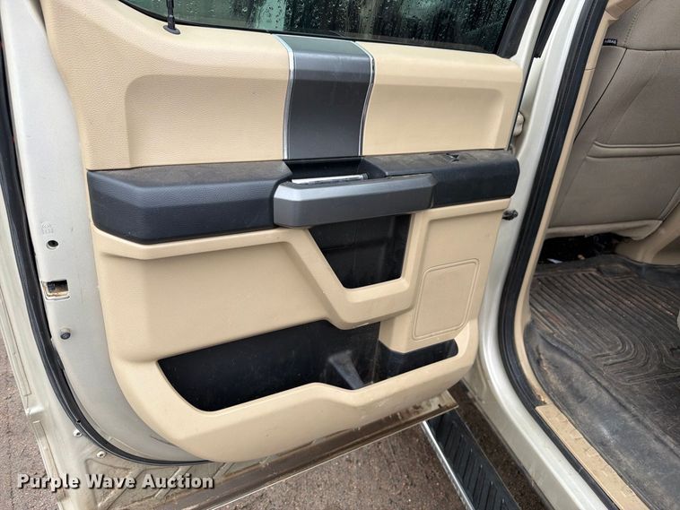 image for item FM7725 2017 Ford F150 Crew Cab pickup truck