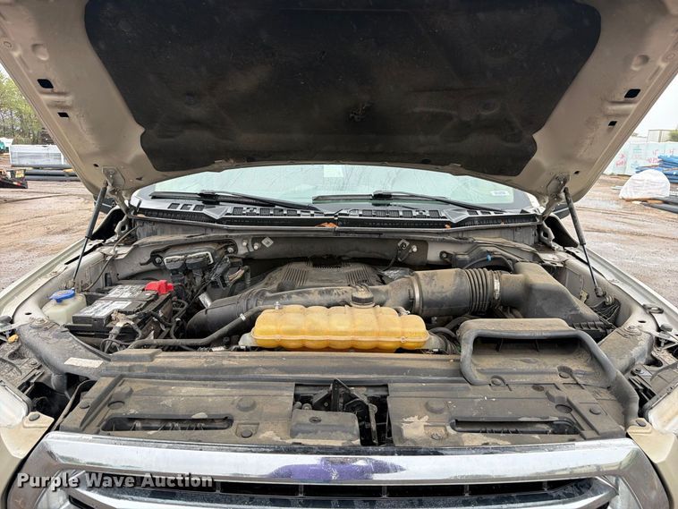 image for item FM7725 2017 Ford F150 Crew Cab pickup truck