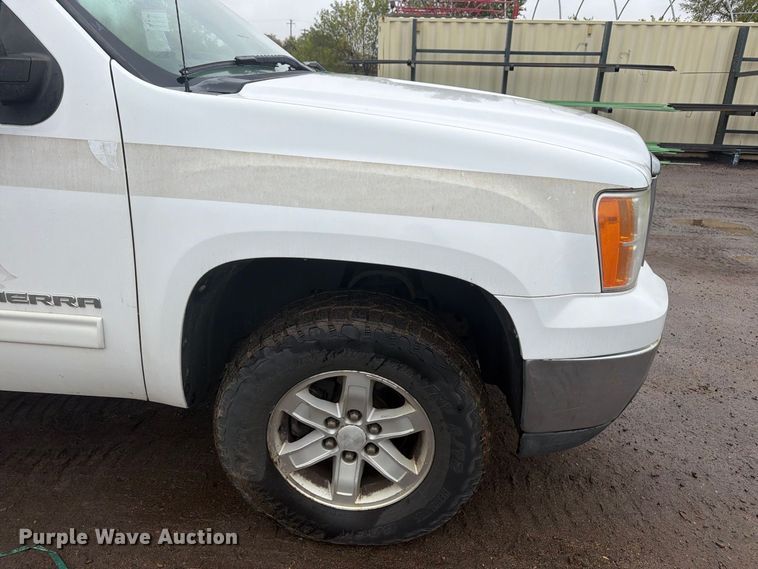 image for item FM7726 2012 GMC Sierra 1500 Ext. Cab pickup truck