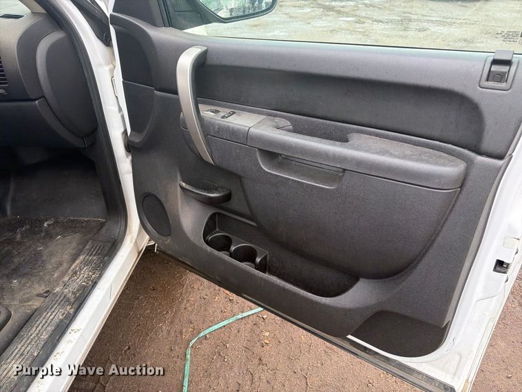 image for item FM7726 2012 GMC Sierra 1500 Ext. Cab pickup truck
