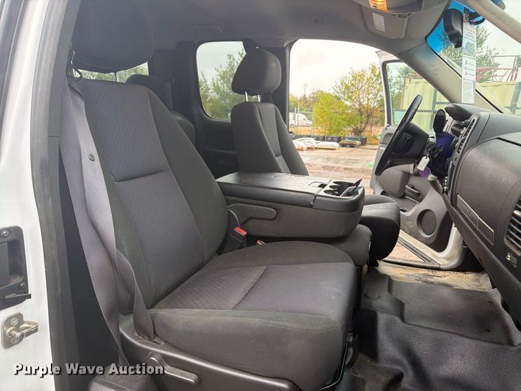 image for item FM7726 2012 GMC Sierra 1500 Ext. Cab pickup truck