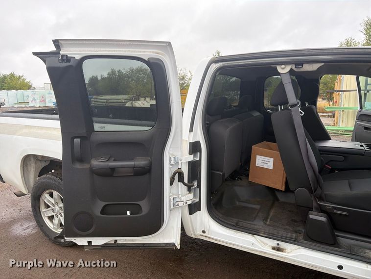 image for item FM7726 2012 GMC Sierra 1500 Ext. Cab pickup truck