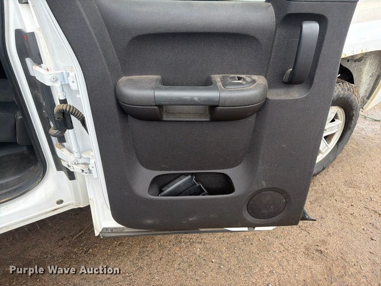image for item FM7726 2012 GMC Sierra 1500 Ext. Cab pickup truck