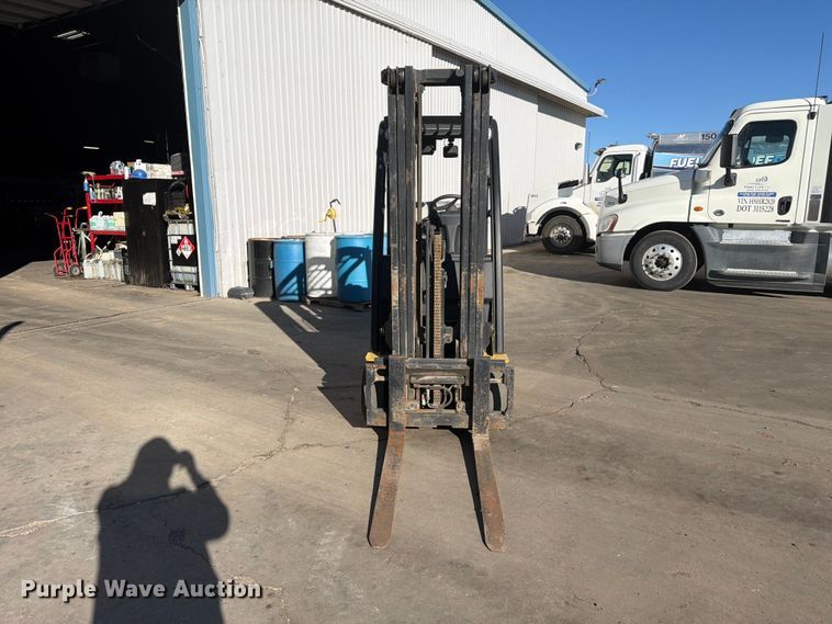 image for item FM7728 2008 Yale GLC035VXNURE088 forklift