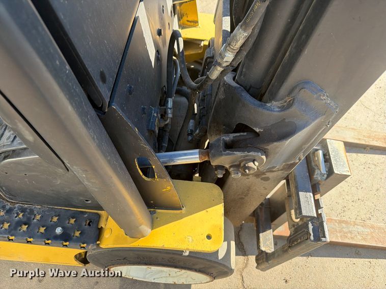 image for item FM7728 2008 Yale GLC035VXNURE088 forklift