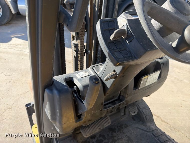 image for item FM7728 2008 Yale GLC035VXNURE088 forklift