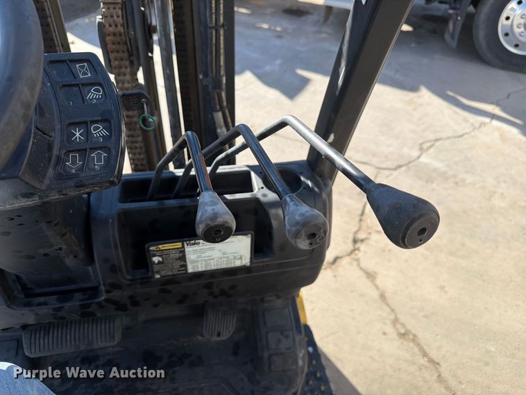 image for item FM7728 2008 Yale GLC035VXNURE088 forklift