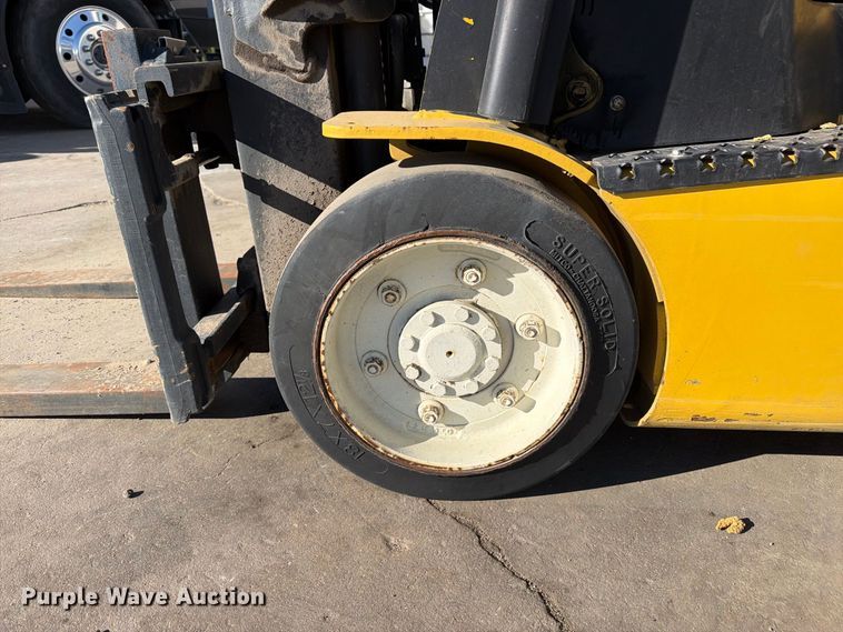 image for item FM7728 2008 Yale GLC035VXNURE088 forklift