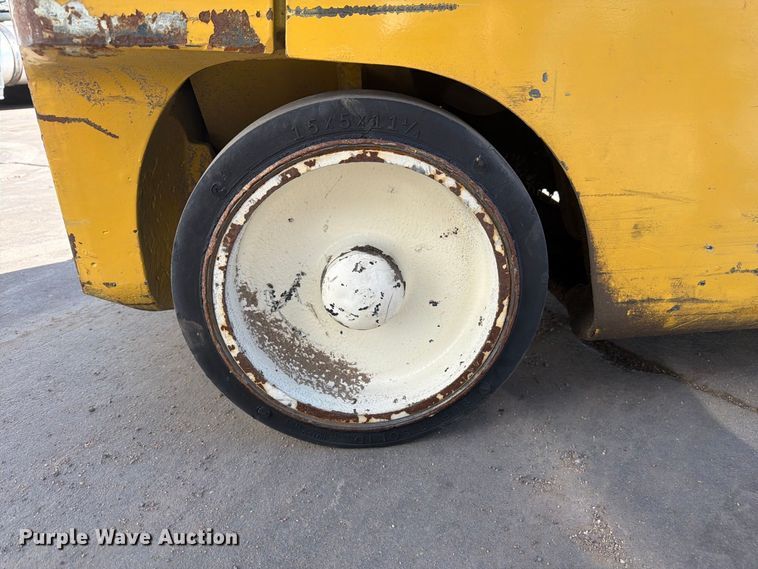 image for item FM7728 2008 Yale GLC035VXNURE088 forklift