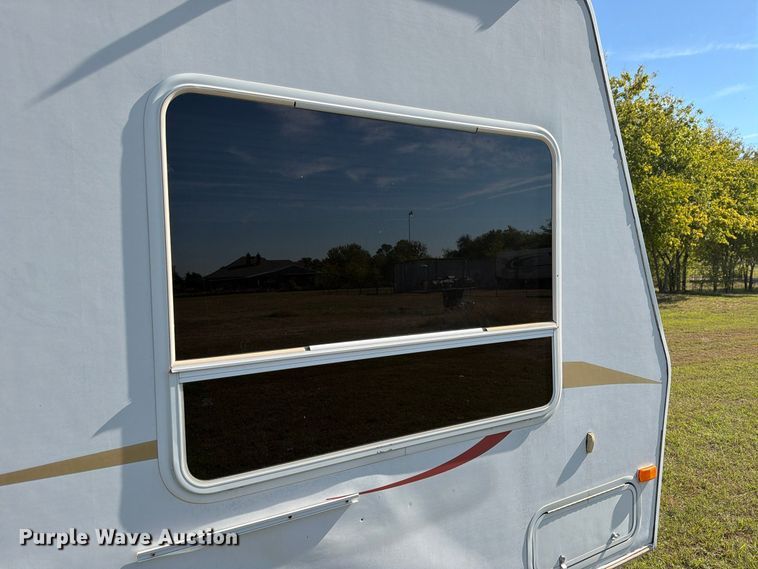 image for item FM8019 2006 Jayco Jay Feather camper