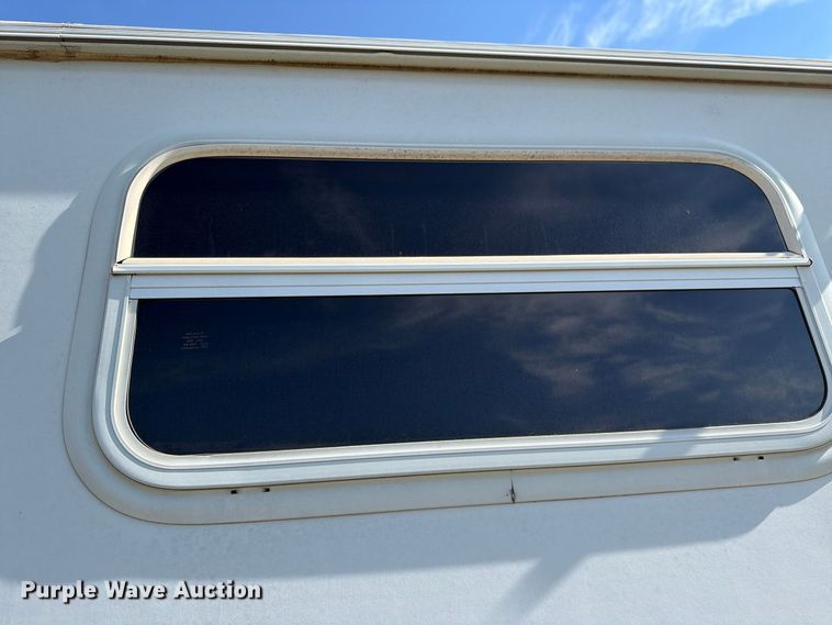 image for item FM8019 2006 Jayco Jay Feather camper