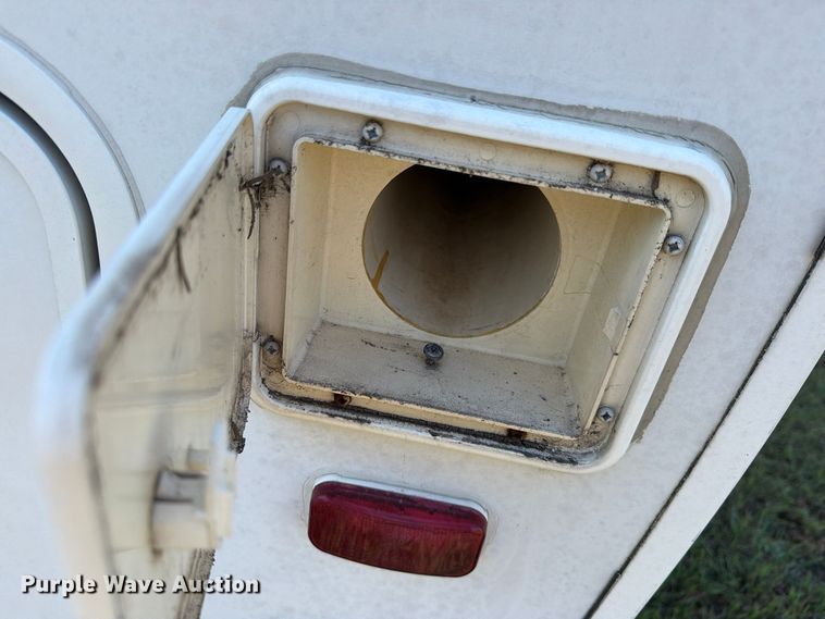 image for item FM8019 2006 Jayco Jay Feather camper