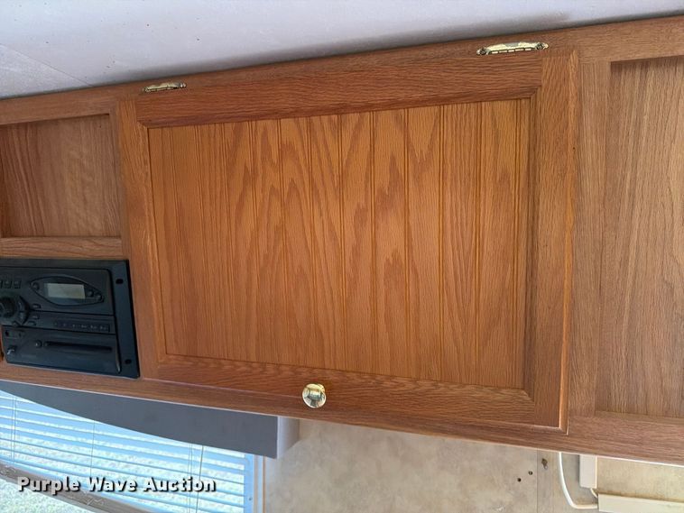image for item FM8019 2006 Jayco Jay Feather camper