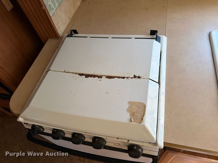 image for item FM8019 2006 Jayco Jay Feather camper