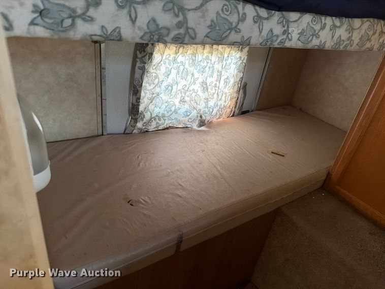 image for item FM8019 2006 Jayco Jay Feather camper