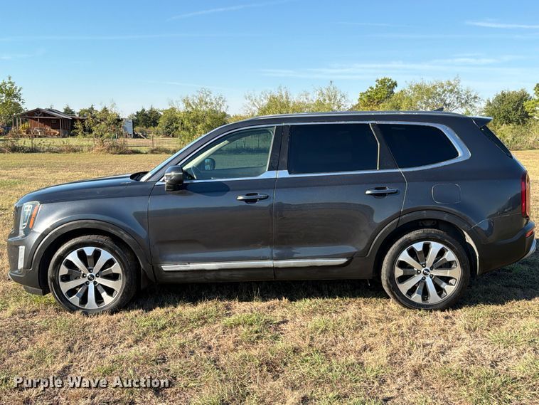 image for item FM8022 2021 KIA Telluride SUV
