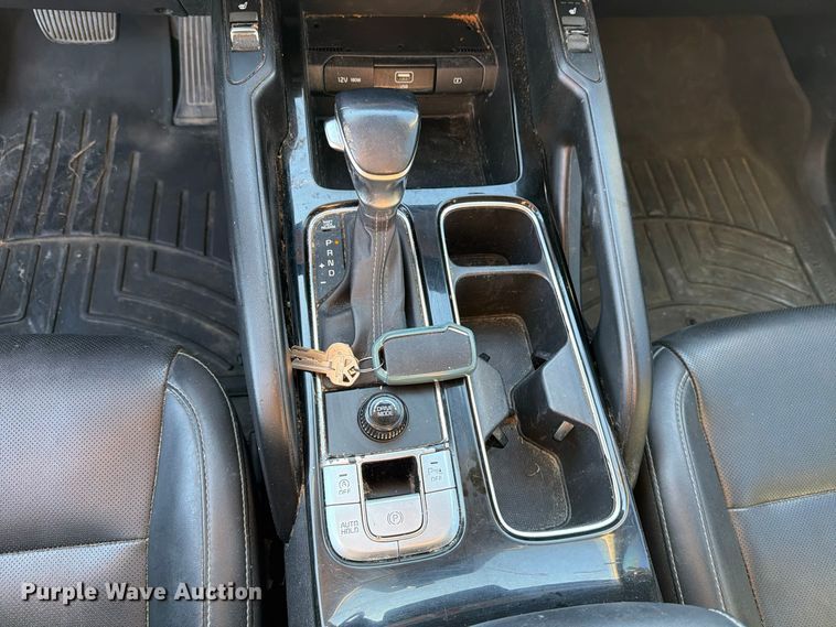 image for item FM8022 2021 KIA Telluride SUV
